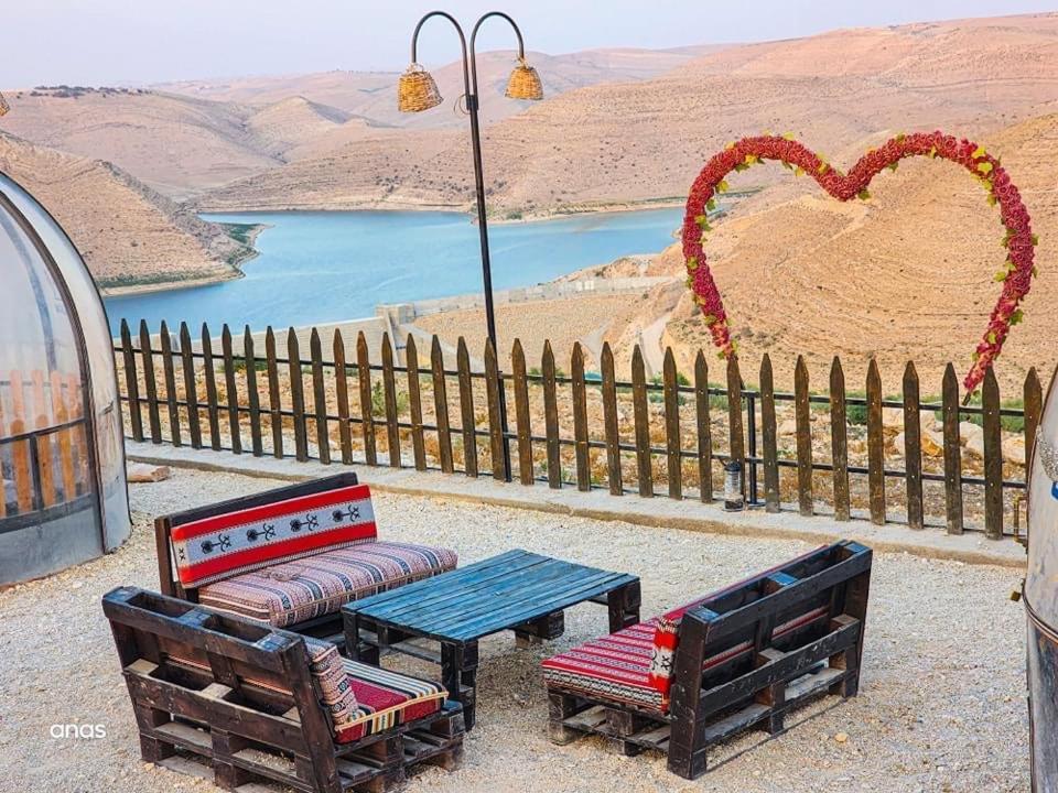 Wadi Al-Wala View Camp Hotel Madaba Exterior photo